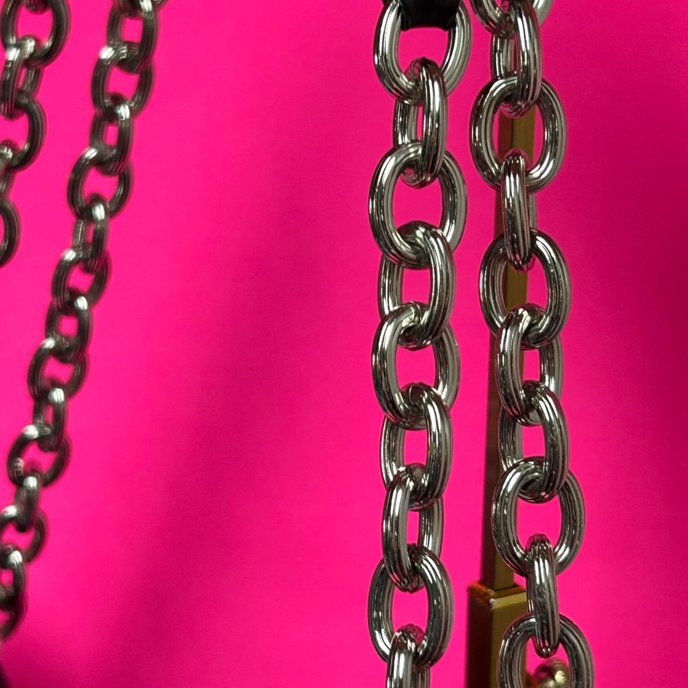 Coach Poppy Black Quilted Liquid Leather Bag w/Chain Straps Approx. 15 x 13.5 - Picture 8 of 17